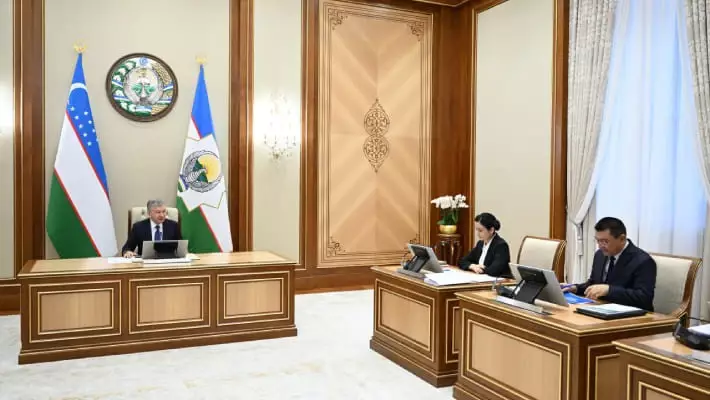 Мирзиёев поддержал инициативу по декларированию имущества судьями