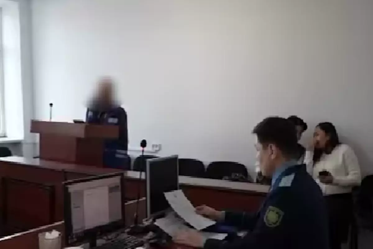 В Атырау вынесен первый приговор за «аренду» банковской карты