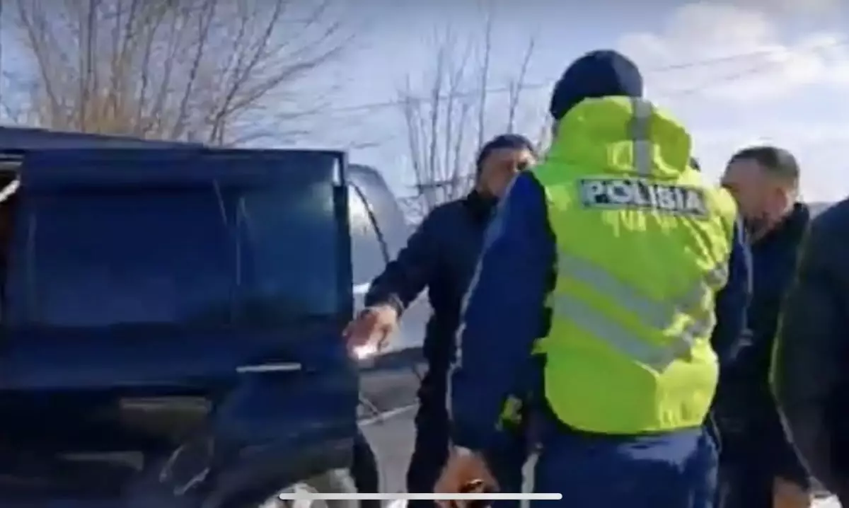 Конфликт на дороге: дети спасли отца от избиения в области Абай