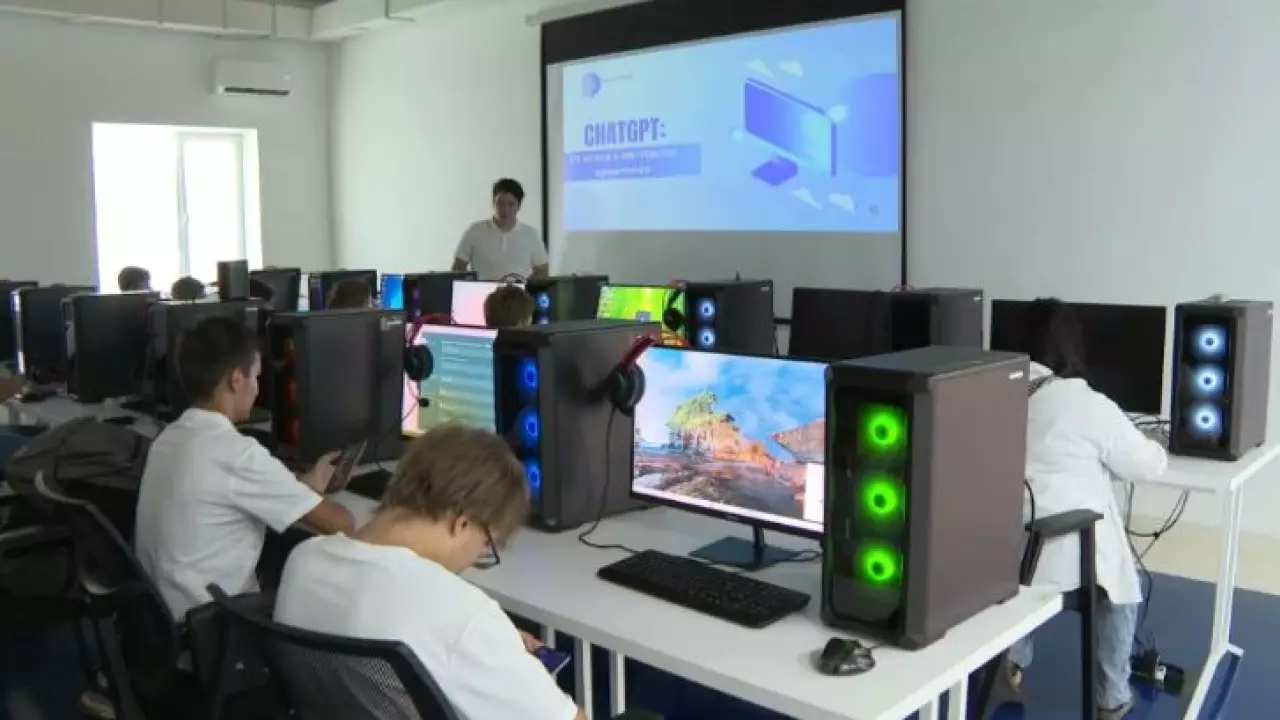 Педагоги Казахстана осваивают искусственный интеллект