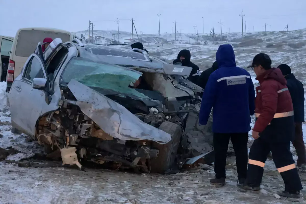 Лобовое столкновение с «КамАЗом» в Жанаозене: госпитализирован водитель - новости на Lada.kz 12.02.2026