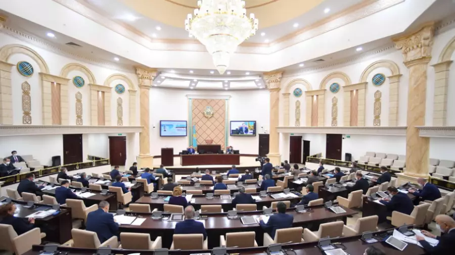 Сенат Казахстана одобрил временное соглашение о свободной торговле с Монголией.