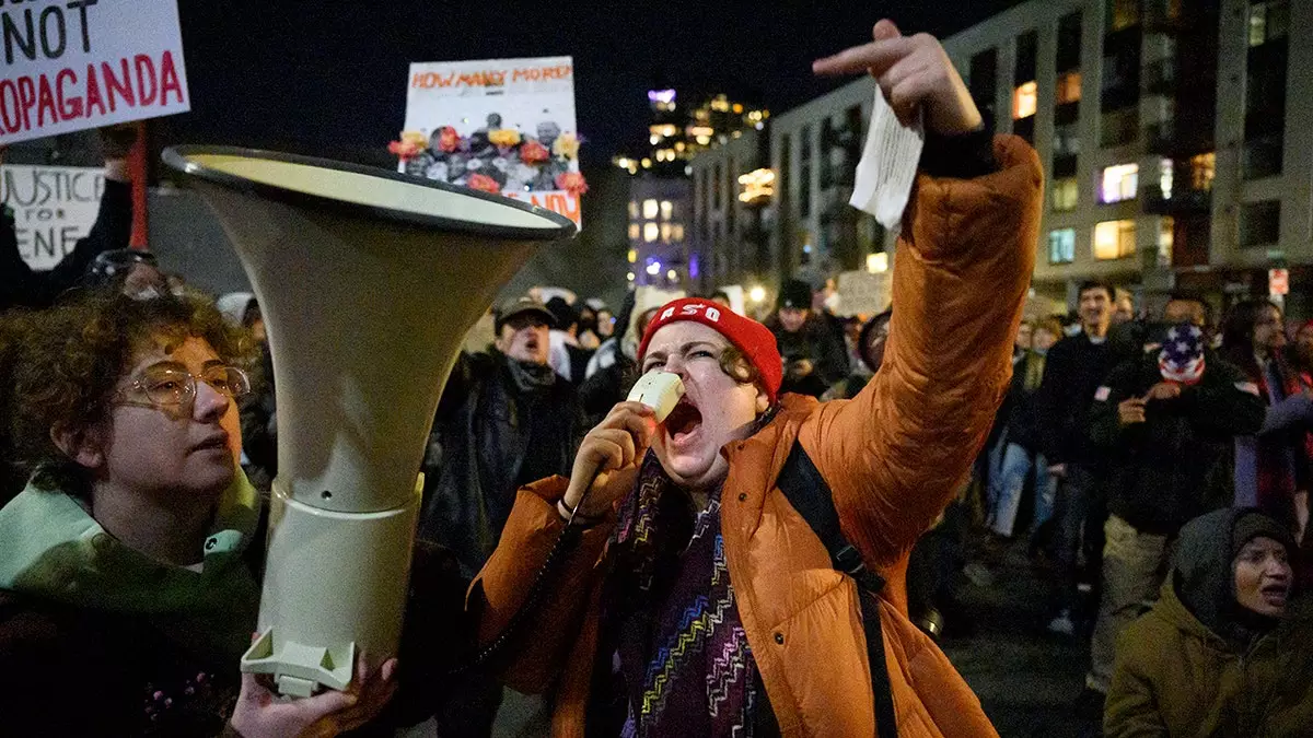 Политика "убежищ" позволила предполагаемому растлителю детей свободно перемещаться, пока Министерство внутренней безопасности не арестовало его в аэропорту Портленда, Орегон.