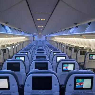 Пассажиры самолёта Air Astana сообщили о жестоком обращении и многочасовом удержании