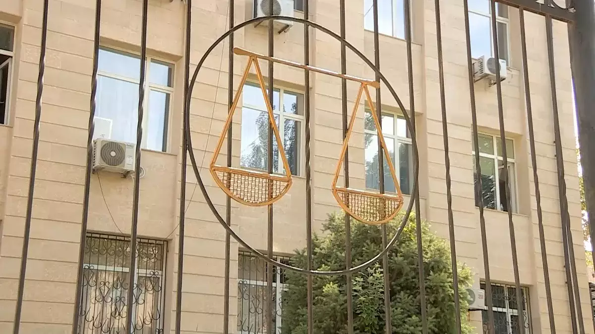 Жетісу облысында азаматтарды бопсалаумен айналысқан қылмыстық топ сотталды