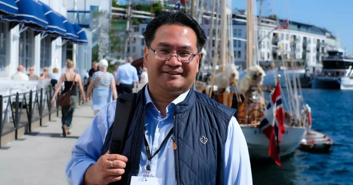   Гленн Холе: Тарих Конституцияны оның әдемі жазылғанымен емес, билікті шектегенде өзін қалай ұстауымен өлшейді   