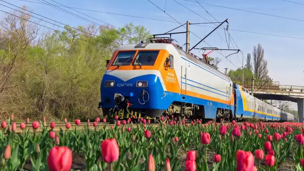 Наурызда билет тапшы болмайды: ҚТЖ қосымша орын бөледі