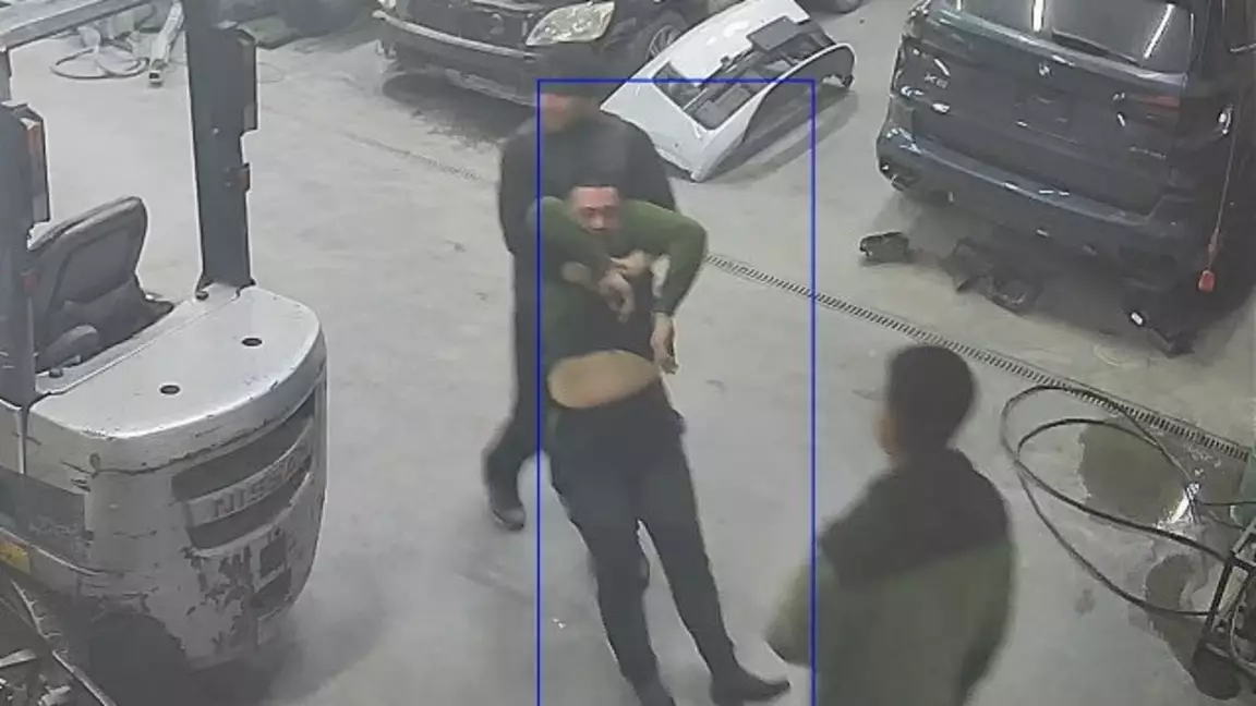 Алматыда ер адам қатыгездікпен соққыға жығылып, көз жұмды