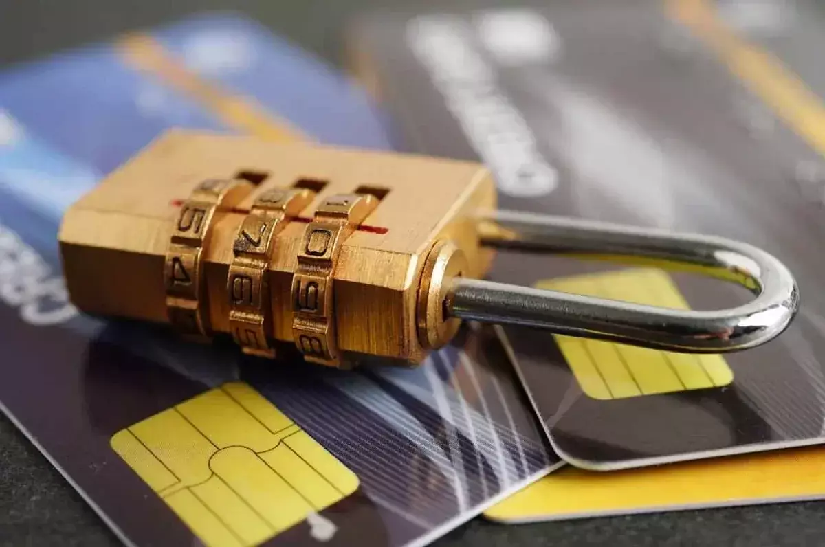 Миллионы пользователей оказались вне сети: иностранцев массово блокируют в РФ - новости на Lada.kz 13.02.2026