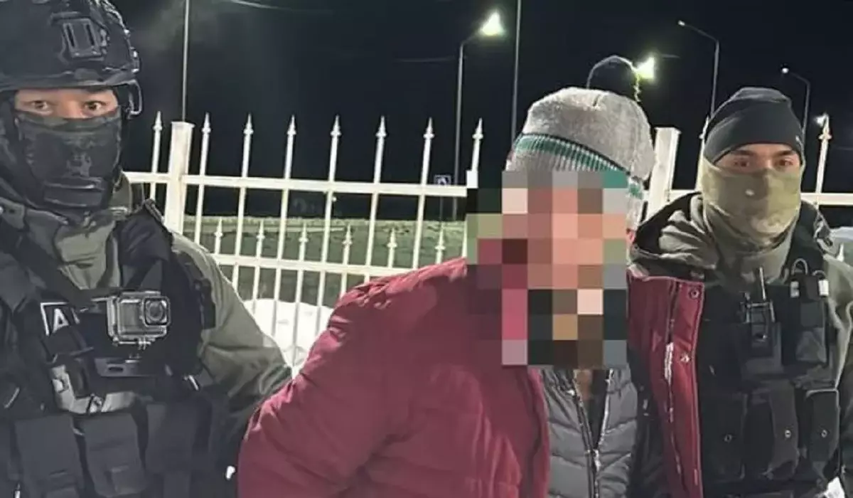 СҚО-да сотталып шыққан жас жігіт есірткі өткізіп жүрген жерінен ұсталды