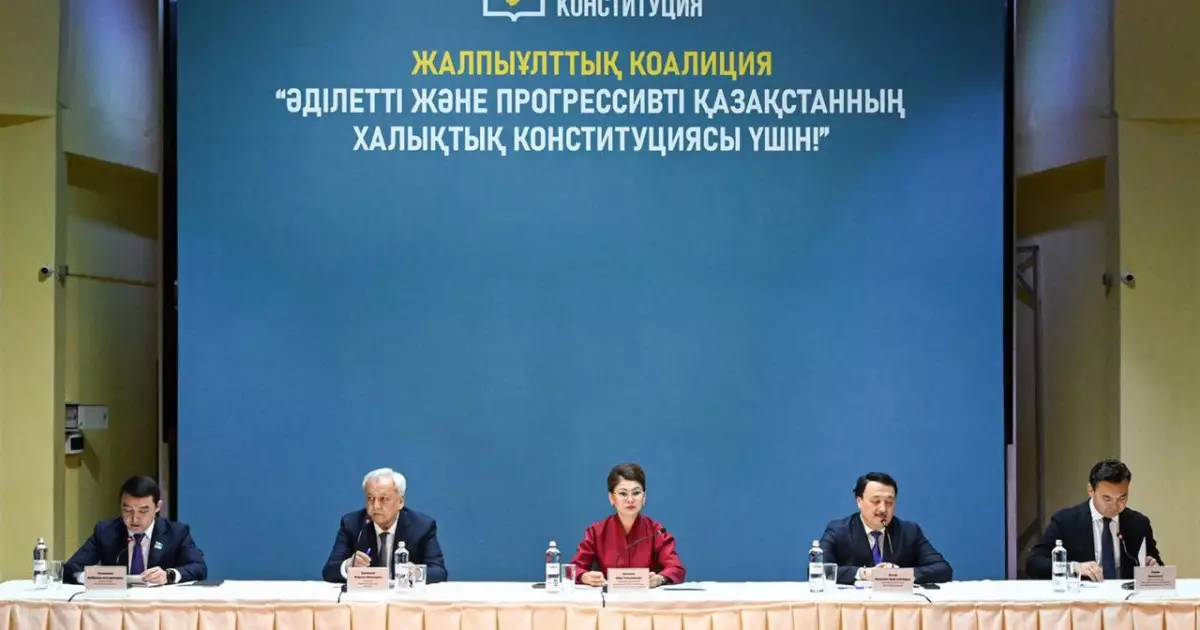   Алматыда «Әділетті және Прогрессивті Қазақстанның Халықтық Конституциясы үшін!» Жалпыұлттық коалициясының мүшелері шығармашылық зиялы қауым өкілдерімен кездесті   