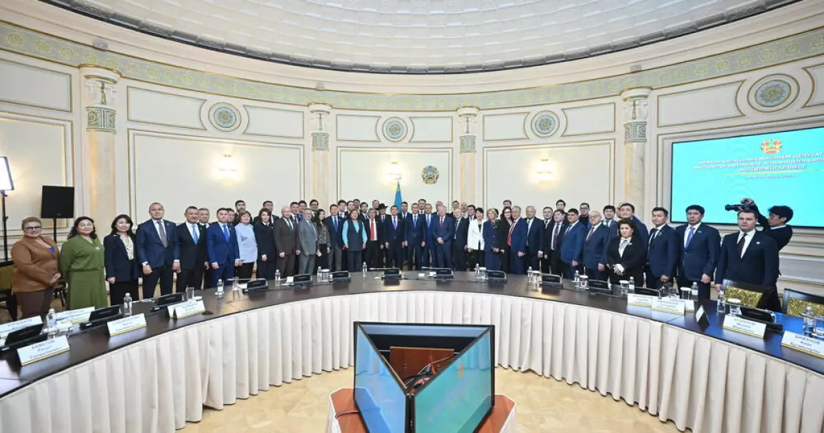   Мәулен Әшімбаев: Конституция бойынша референдум – саяси жүйені демократияландыру жолындағы маңызды қадам   