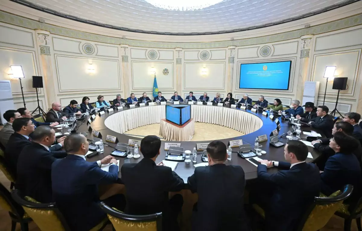 Мәулен Әшімбаев: Референдум – саяси жүйені демократияландыру жолындағы маңызды қадам