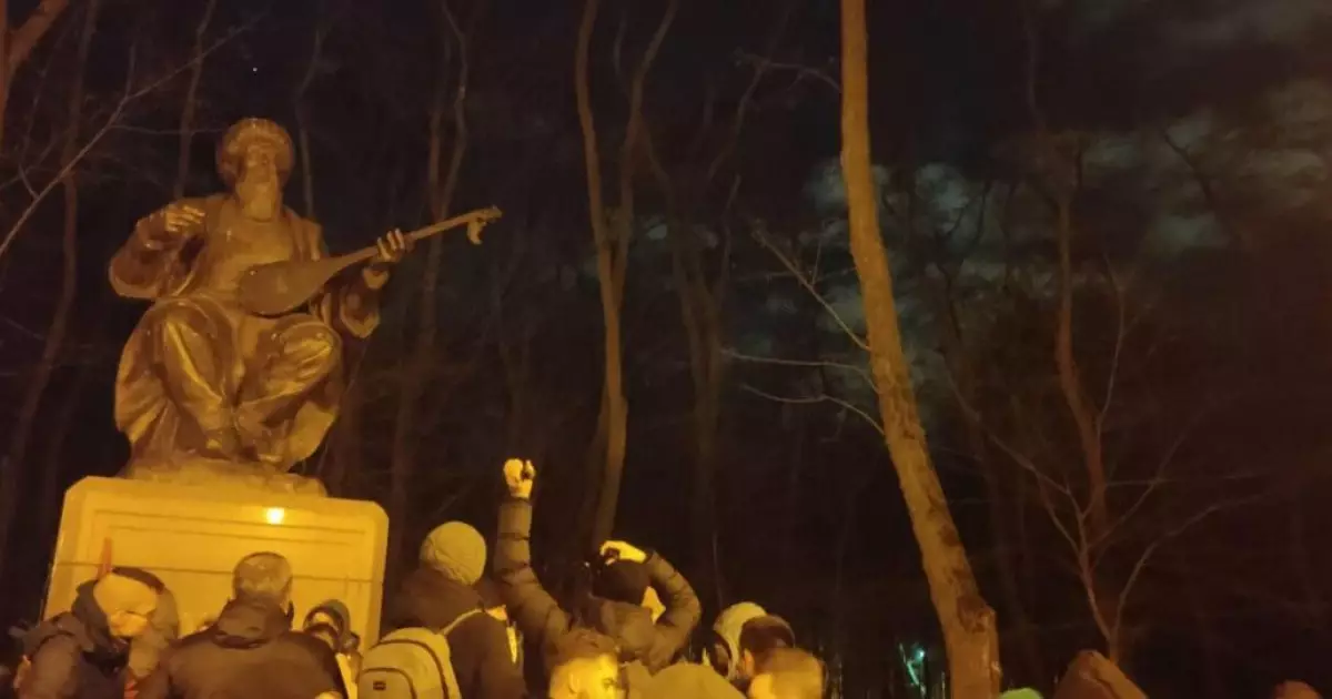  Киевтегі Жамбыл Жабаевтың ескерткіші сүрілмейтін болды 