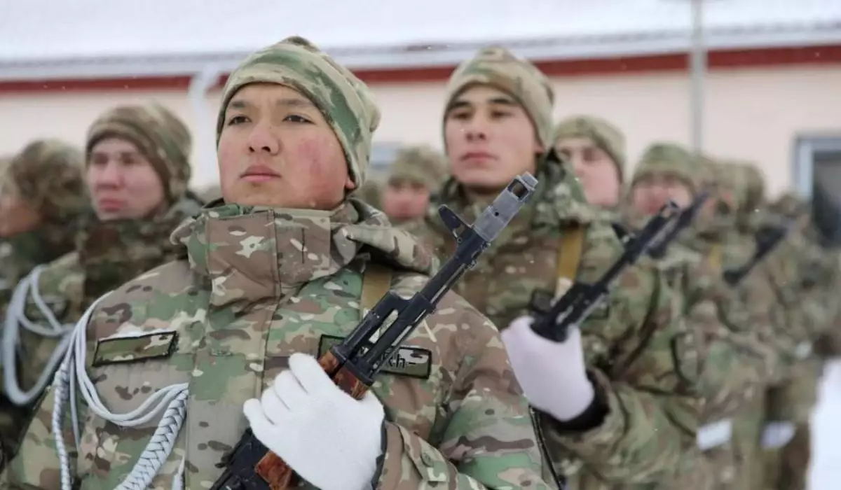 Қорғаныс министрлігі  Қазақстанда әскерге шақырудан жалтарғандарға қылмыстық жауапкершілік барын ескертті