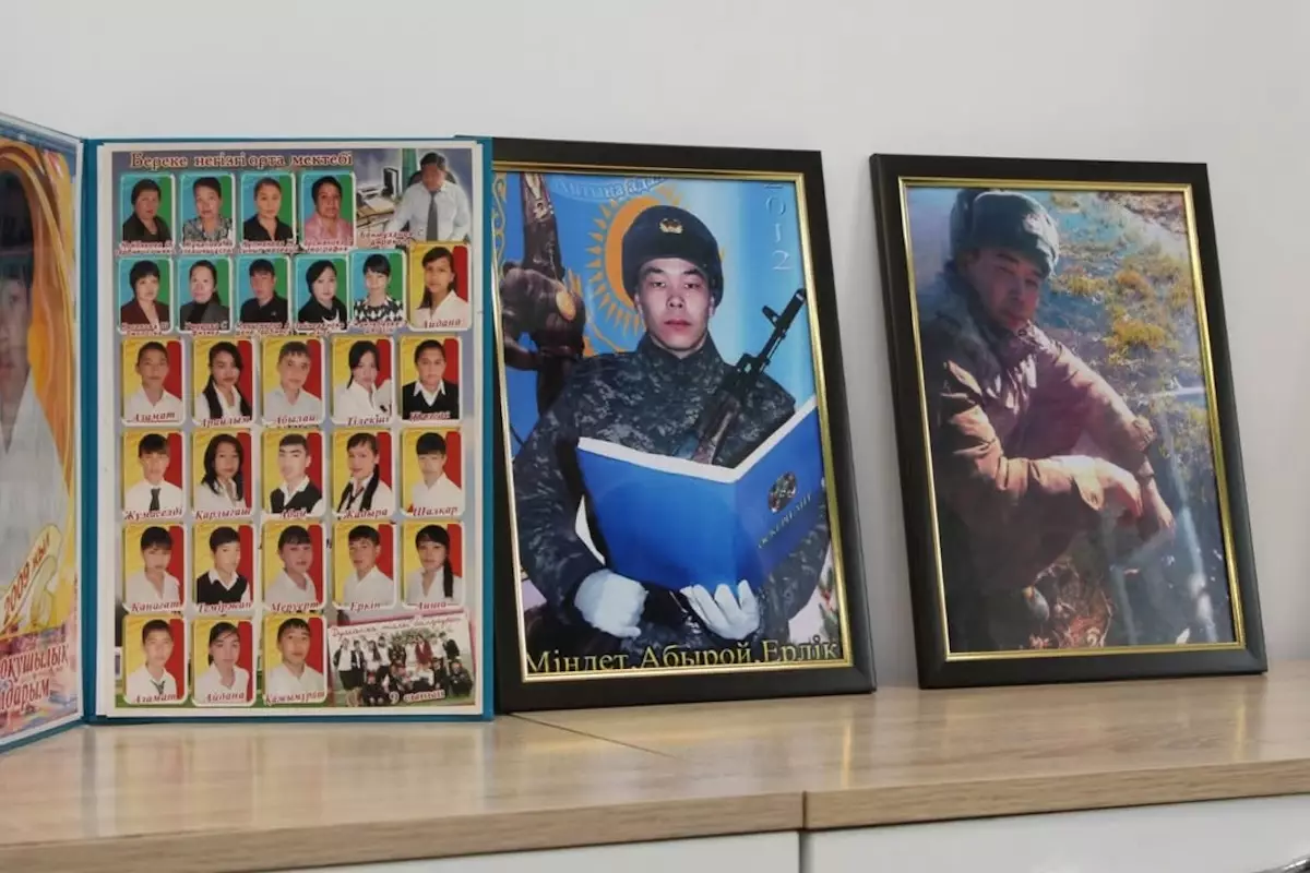В Атырау почтили память погибшего сержанта Шалкара Акымгалиева
