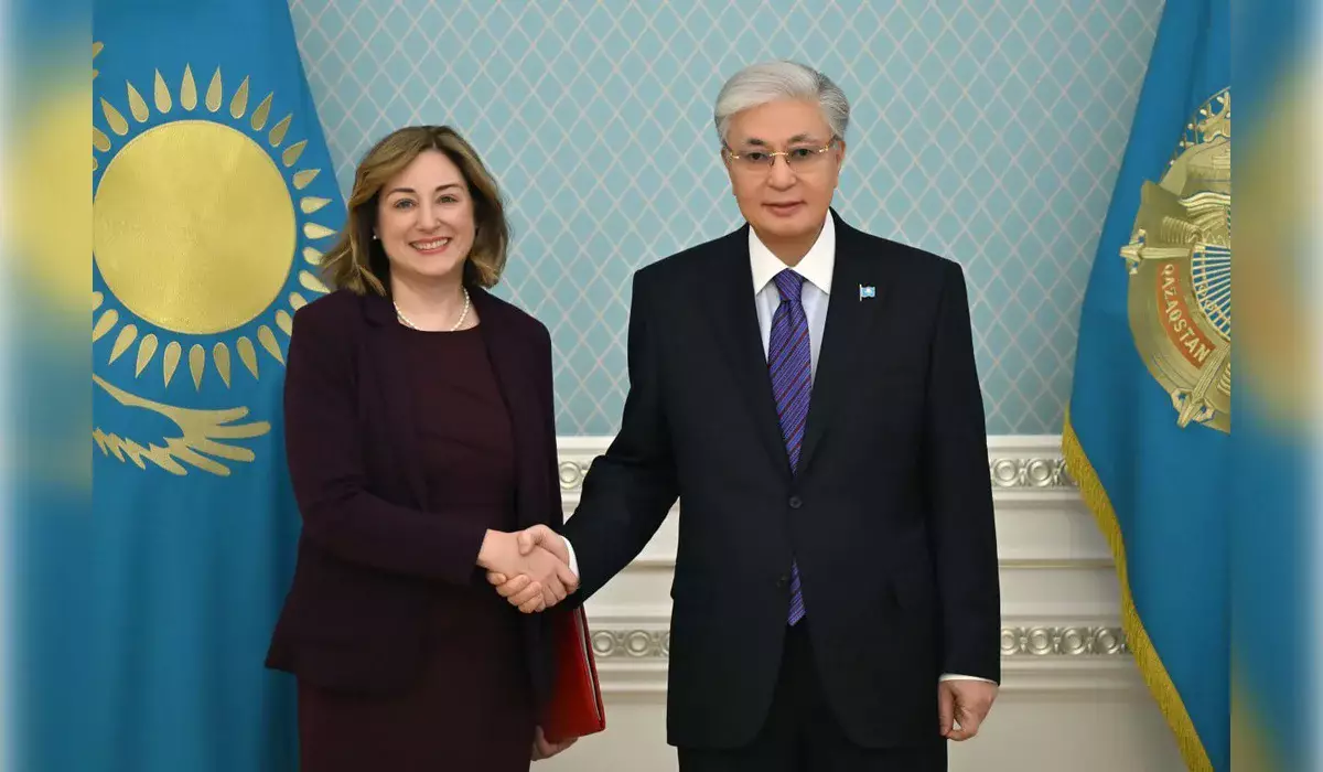 Посол США передала Токаеву послание от Трампа