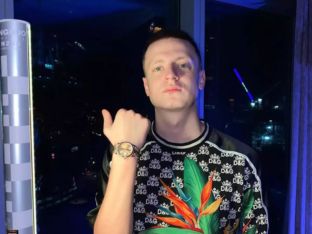 Находящийся в розыске Mellstroy предсказал судьбу блогеров, оскорбивших казашек