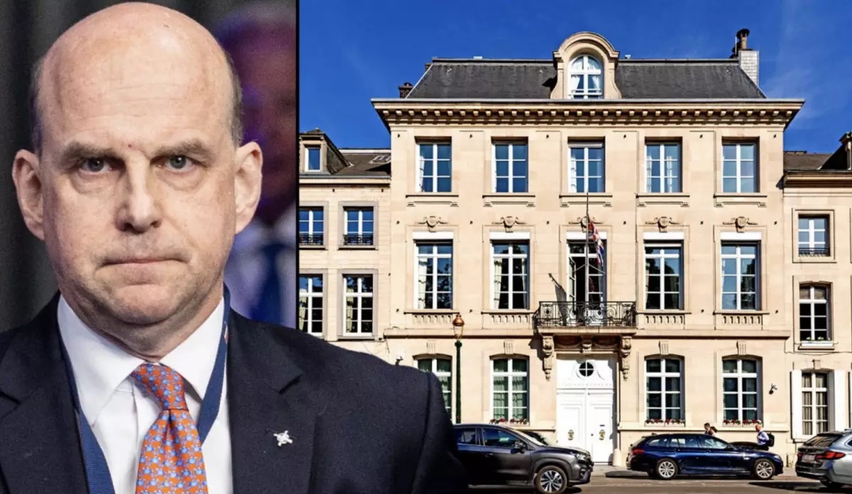 Посол Британии вызвал скандал, поселив молодую любовницу в официальной резиденции