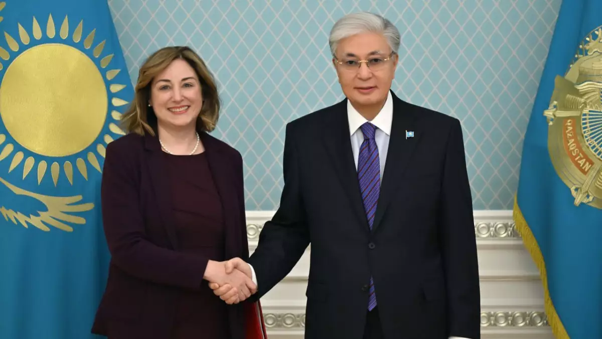 Трамптың сәлемін жеткізді: Тоқаев АҚШ елшісін қабылдады