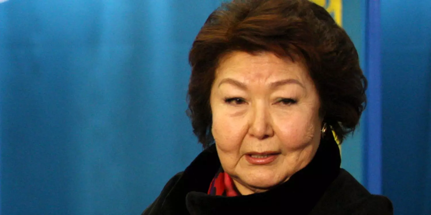 "Шетелге бала сатты": экс-депутат Сара Назарбаева жайлы шындықты айтты