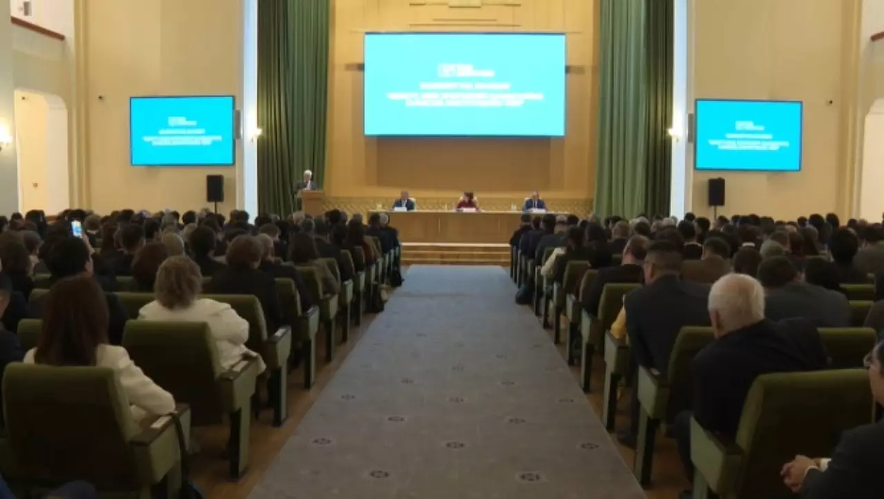 Балаева встретилась с представителями научной интеллигенции