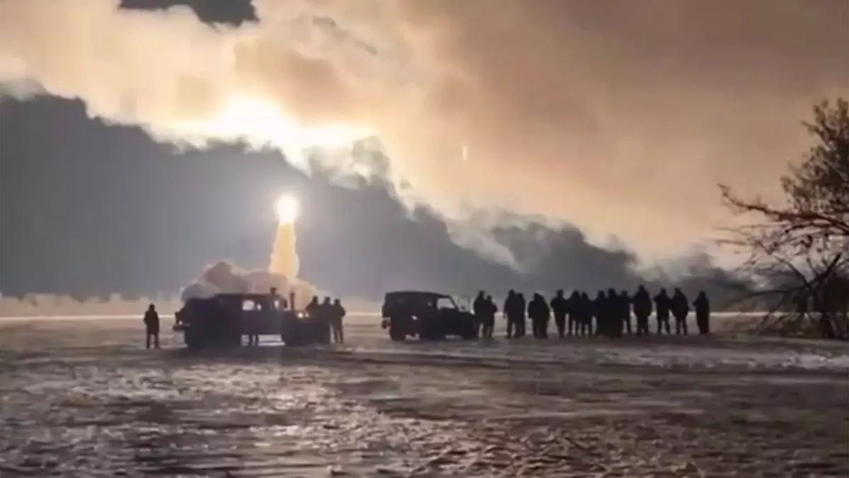 Украина нанесла удар по крупному российскому складу боеприпасов ракетой "Фламинго" на фоне призыва Трампа к Зеленскому пойти на сделку.