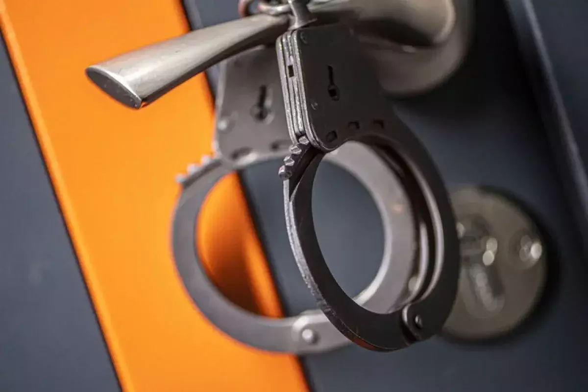 Полиция задержала 11 человек за наркоторговлю в Казахстане.