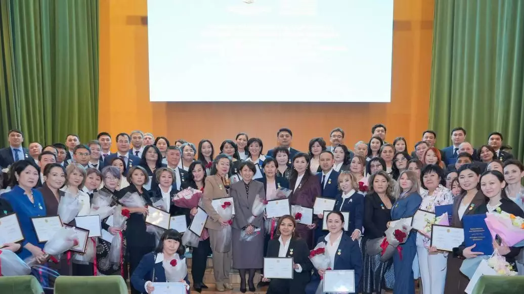 Президент тапсырмасы: 14 жас ғалым баспаналы болды