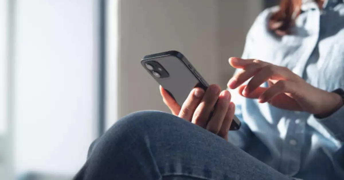   Күйеуінің телефонын тексергеннен кейін болған жанжал сотқа жетті   