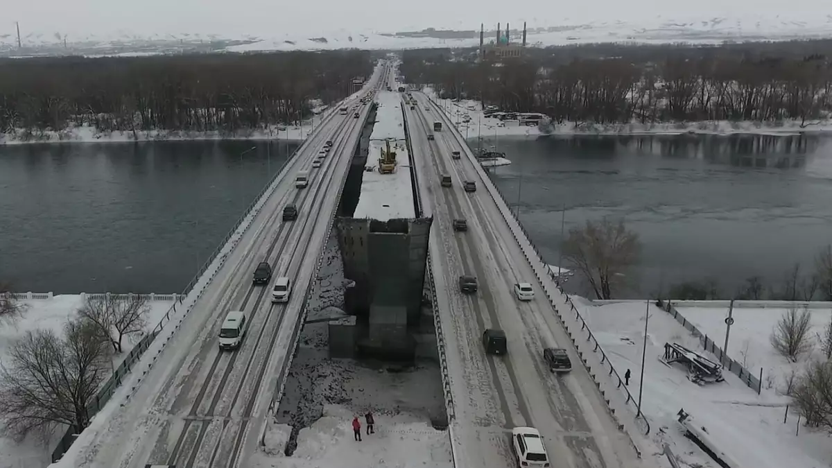 Опасен для жизни: почему крупнейший мост Усть-Каменогорска стал угрозой для автомобилистов