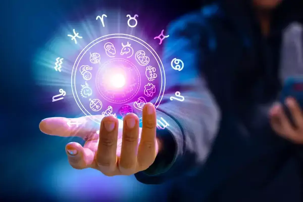 Грядут неожиданные признания: гороскоп на 14 февраля для всех знаков Зодиака