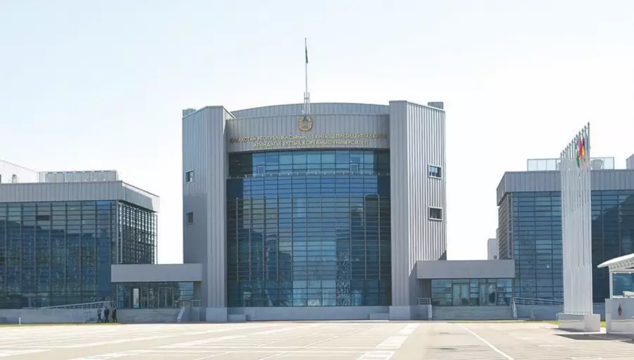 Ұлттық қорғаныс университетінің басшысы тағайындалды