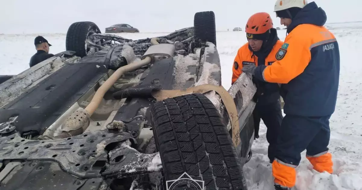  Жамбыл облысындағы тас жолда автокөлік аударылды 