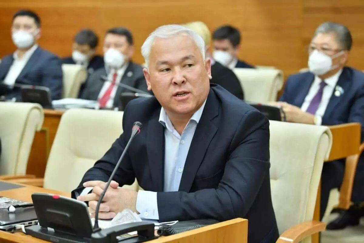 Мурат Абенов высказался о поддержке семейных ценностей на марафоне “Референдум-2026“