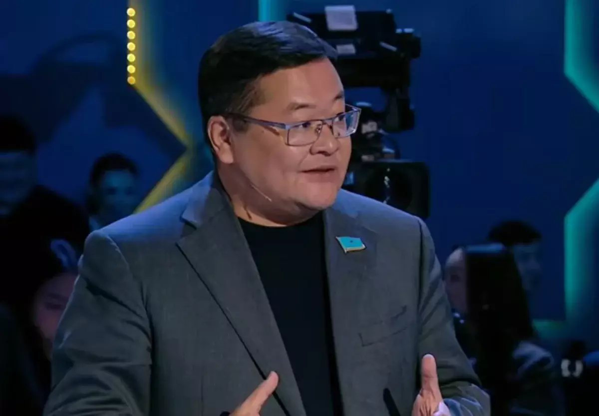 Айдос Сарым: Конституционные изменения - ответ на глобальные вызовы