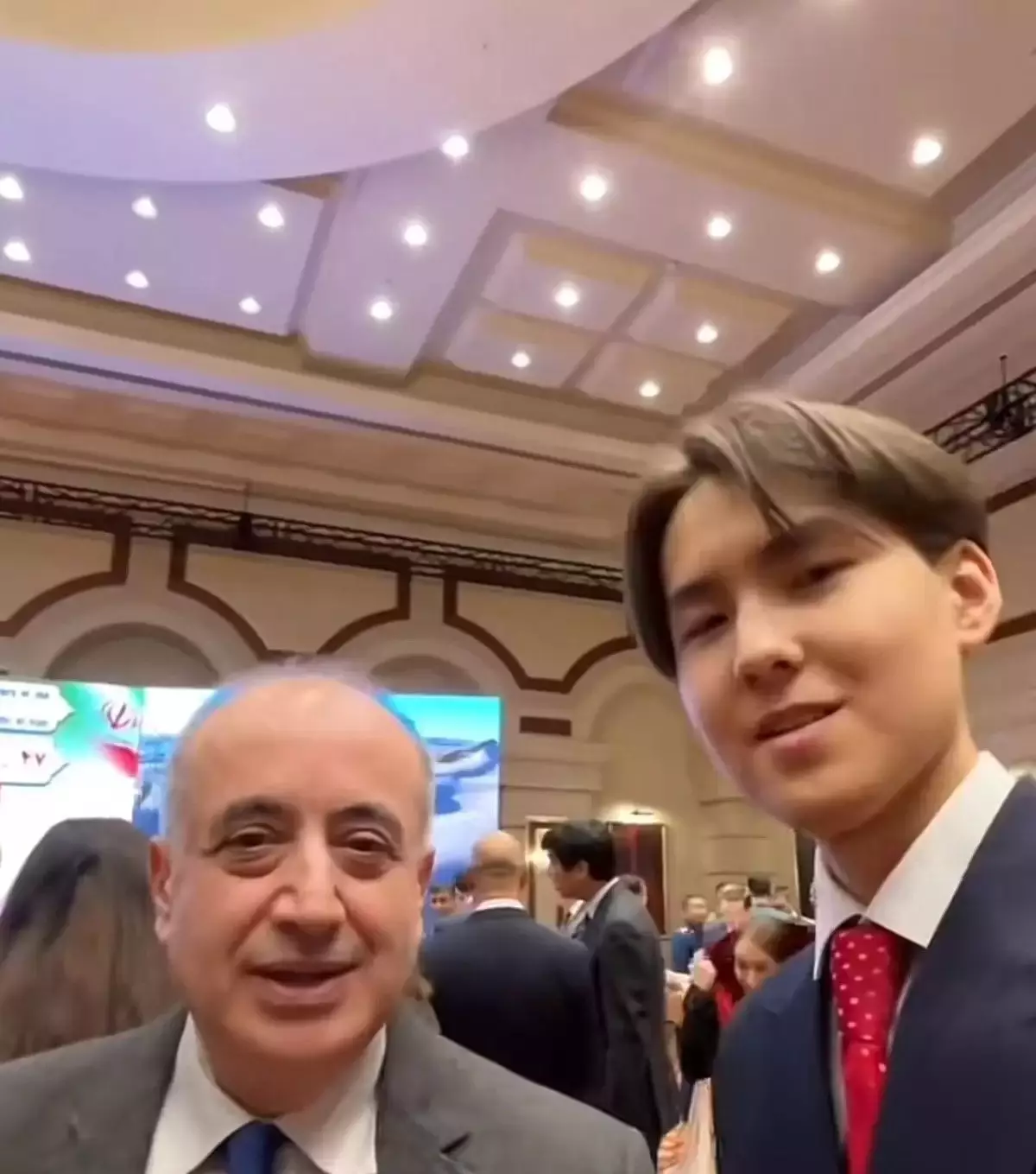 16 жастағы қазақстандық Оман елшісінің аудармашысы болды