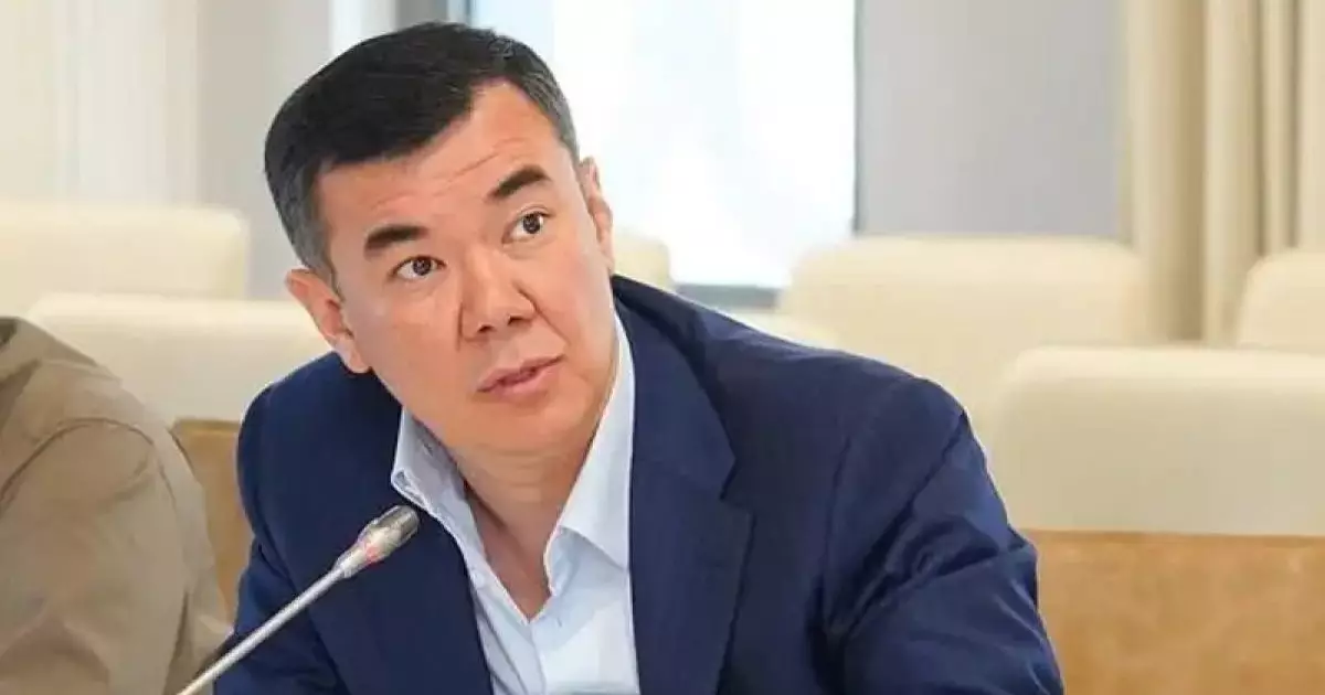  `Жолда абай болыңыздар`: Танымал әзілкеш Нұрлан Қоянбаев ауруханаға түсіп қалды (ФОТО) 