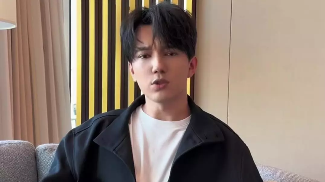 "Мишабай, бауырым": Димаш Құдайберген Михаил Шайдоровқа автокөлік тарту етті