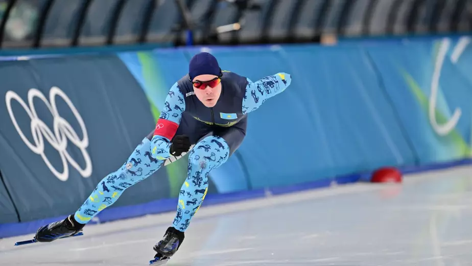Евгений Кошкин вошел в топ-10 по конькобежному спорту на Олимпиаде-2026