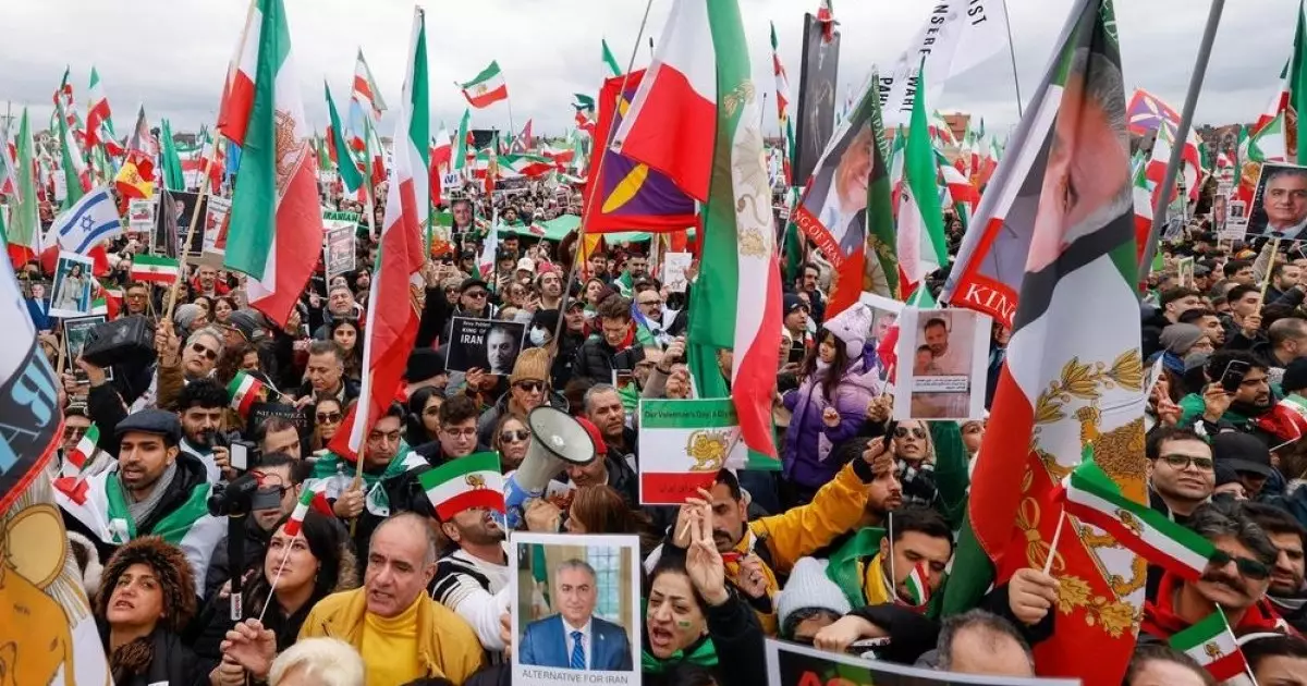  Мюнхенде Иран режиміне қарсы 250 мың адам шеруге шықты 
