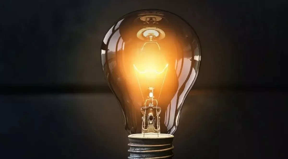 Солнце на продажу: житель Алматинской области зарабатывает на «зелёной» энергии