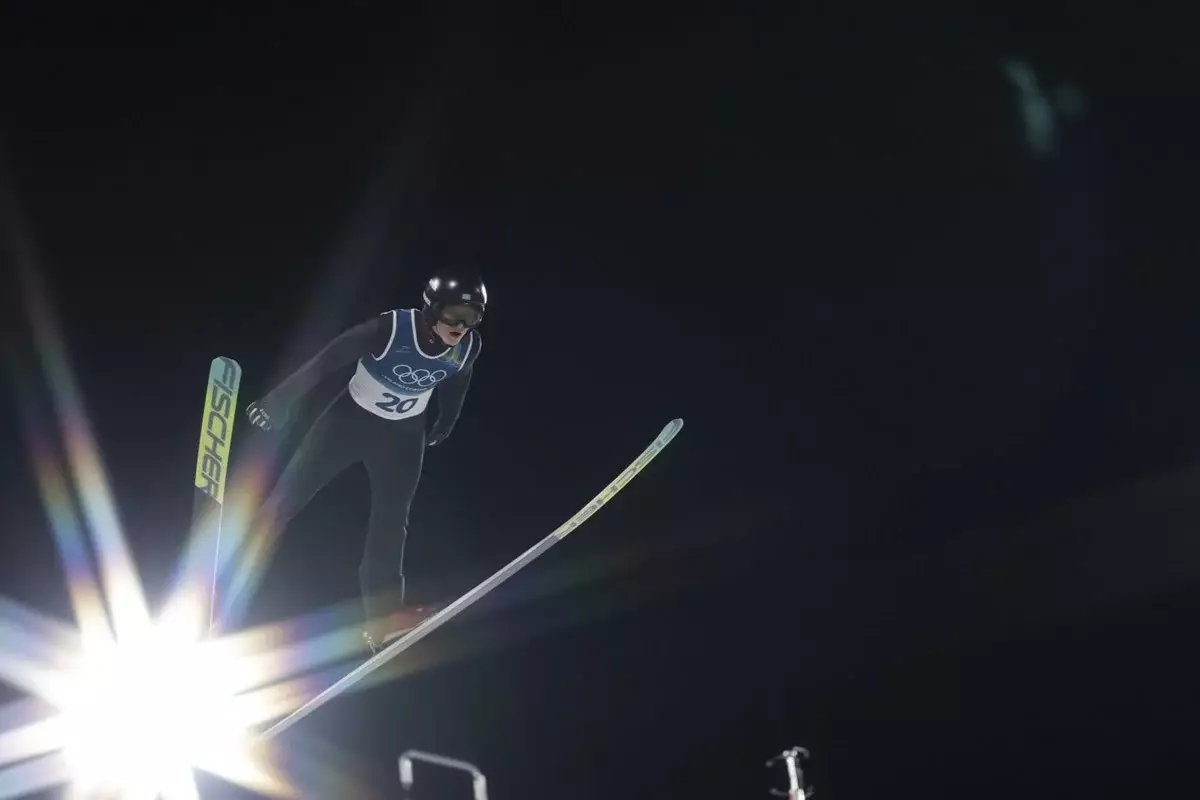 Прыжки с трамплина и конькобежцы: казахстанцы вошли в топ-10 на Олимпийских играх-2026