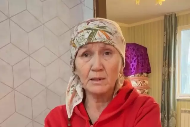 "Біреу ұстап отыр": Атыраудағы қылмысқа күдіктінің анасын шындығын айтты