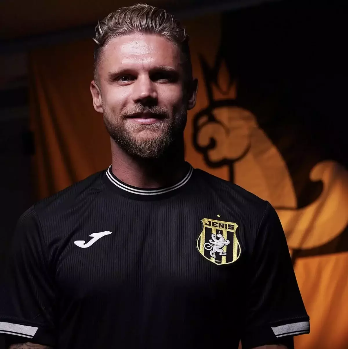 Александр Меркель: “Мен өзімді жұлдыз санамаймын, басты мақсатым — “Жеңіске” көмектесу”