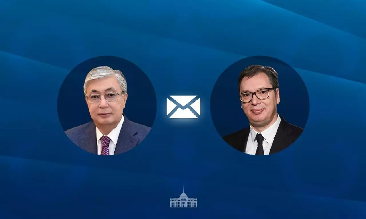 Глава государства поздравил Президента Сербии