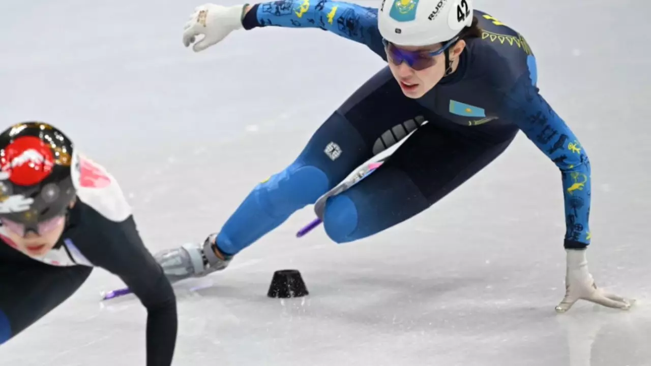 Олимпиада: шорт-трекші Тихонова жарыс жолынан шығып қалды