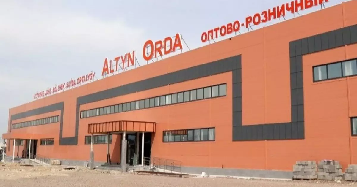  «Алтын Орда» дауы: Алматы базарының бұрынғы иесі Назарбаевтан өтемақы талап етті 