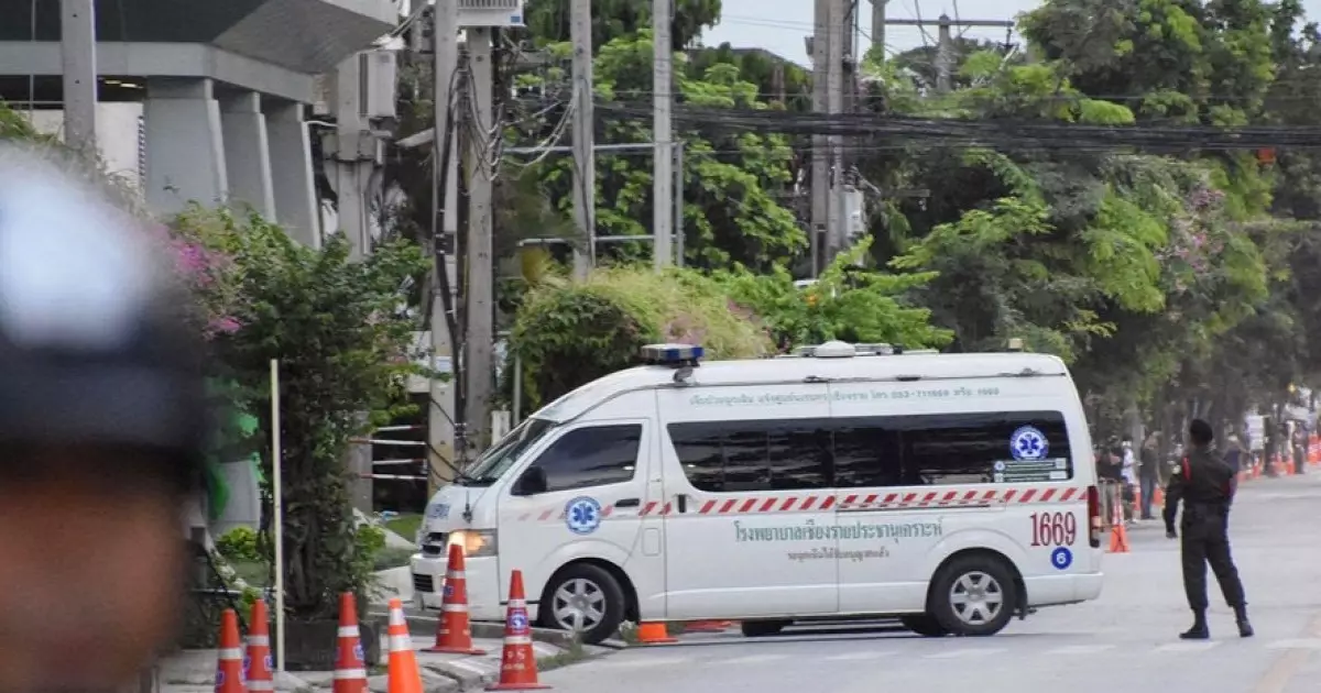 Жолаушылар автобусы аударылып, ондаған адам зардап шекті 