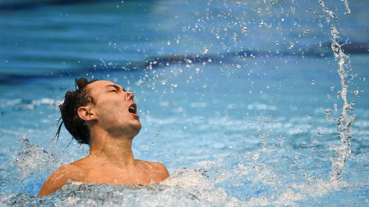 Казахстанец завоевал "золото" на этапе Кубка мира по артистическому плаванию